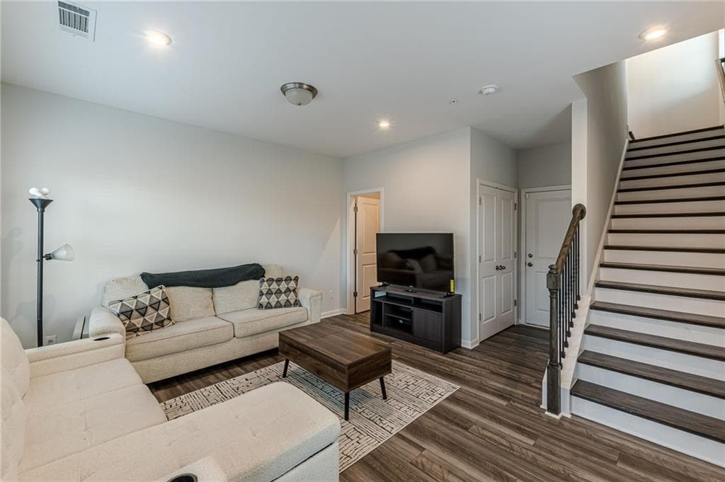 3 bedroom, 5 bathroom, 1,898 sq ft townhouse for rent at 1205 Skylar Lane, Atlanta, GA 30315 for $2,800 a month — photo 3