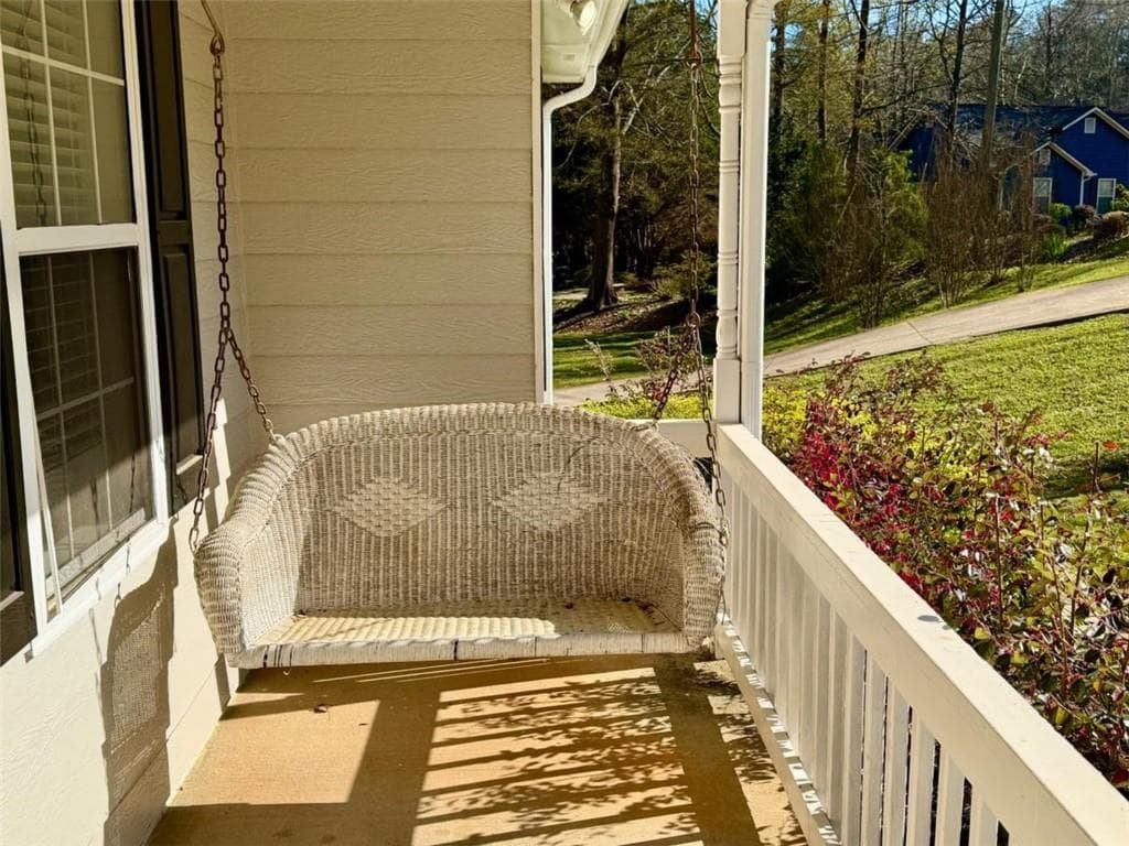 4 bedroom, 2 bathroom, 1,534 sq ft single family residence for sale at 130 Lakefront Drive, Covington, GA 30016 — photo 2