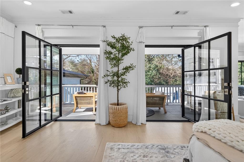 6 bedroom, 6 bathroom single family residence for rent at 1812 Wellbourne Drive, Atlanta, GA 30324 for $19,500 a month — photo 8