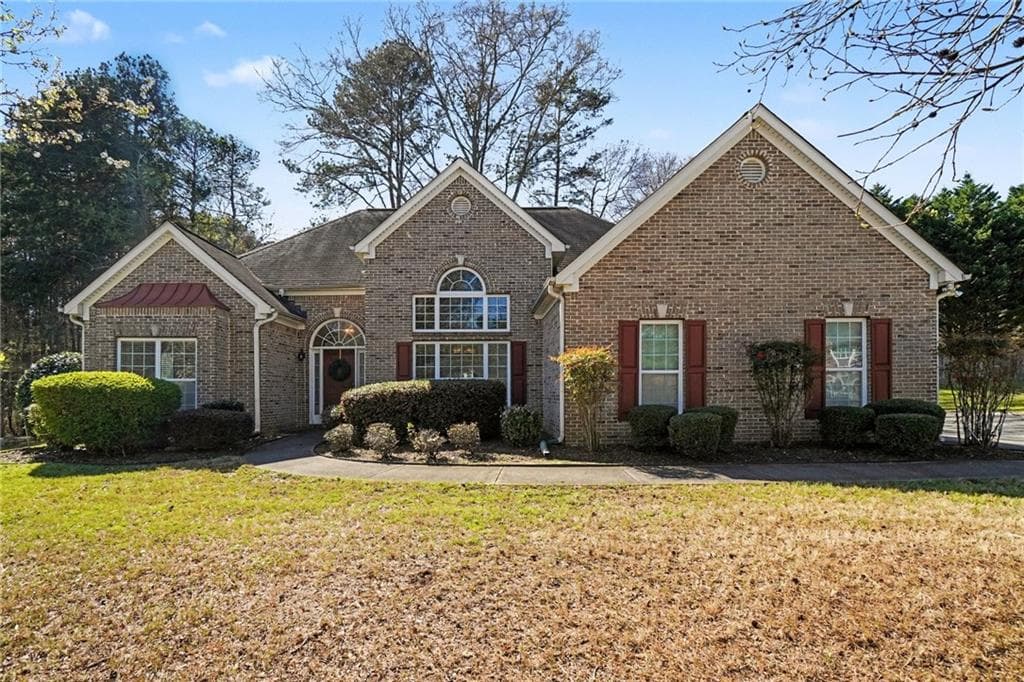 3 bedroom, 2 bathroom, 2,018 sq ft single family residence sold at 3325 Rose Garden Court, Powder Springs, GA 30127