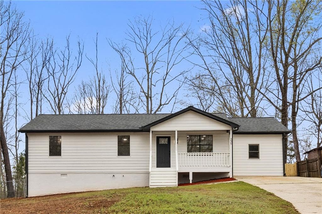 235 Poplar St, Buford, GA 30518 — most recent listing photo