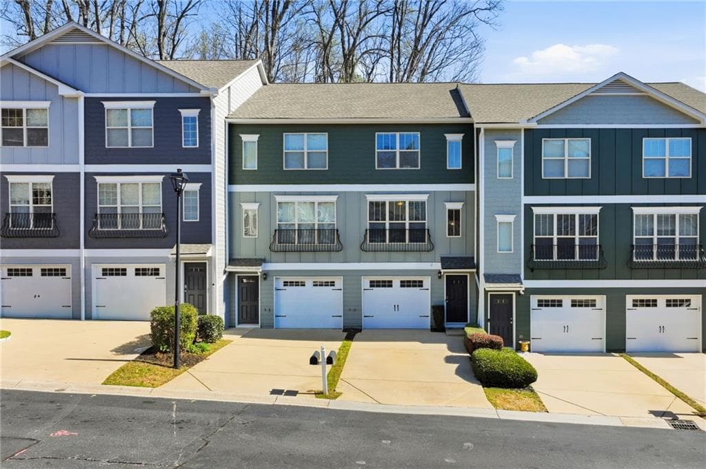 3 bedroom, 4 bathroom, 1,400 sq ft townhouse sold at 1649 Liberty Parkway, Atlanta, GA 30318
