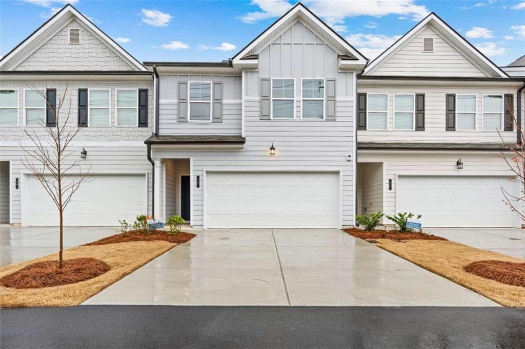 3 bedroom, 3 bathroom, 1,695 sq ft condominium for sale at 48 Leggett Drive, Villa Rica, GA 30180