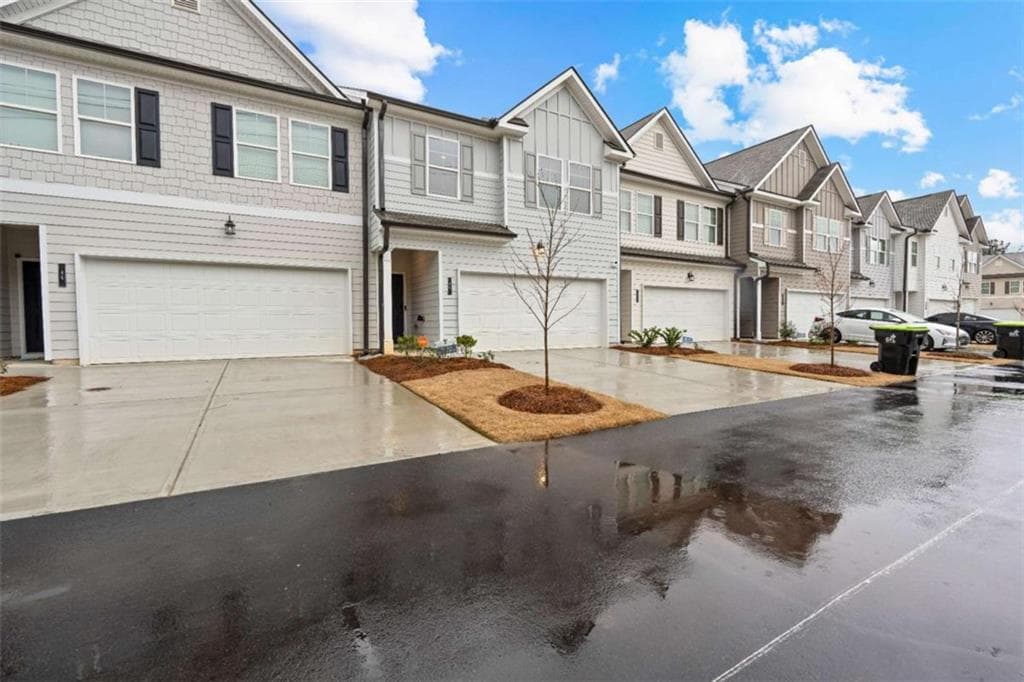 3 bedroom, 3 bathroom, 1,695 sq ft condominium for sale at 48 Leggett Drive, Villa Rica, GA 30180 — photo 2