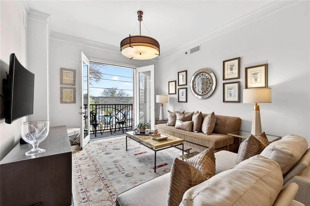 2277 NE Peachtree Road 404, Atlanta, GA 30309 — most recent listing photo