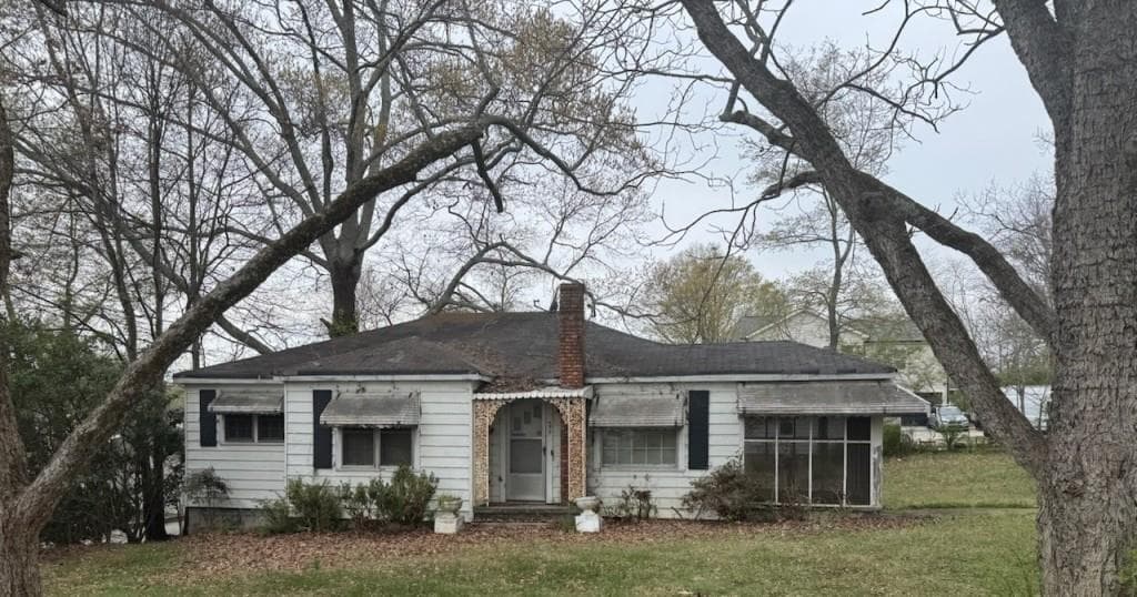 2 bedroom, 1 bathroom single family residence sold at 577 Garner Street, Buford, GA 30518