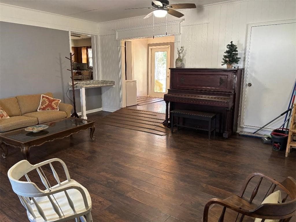 4 bedroom, 2 bathroom, 2,326 sq ft single family residence under contract at 8795 Maysville Road, Maysville, GA 30558 — photo 3
