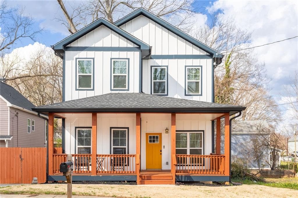 4 bedroom, 3 bathroom, 2,002 sq ft single family residence sold at 569 Hope Street, Atlanta, GA 30310