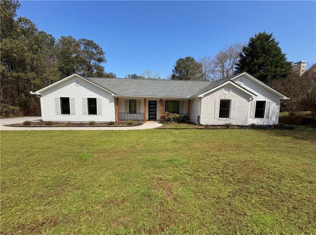 3 bedroom, 2 bathroom, 1,418 sq ft single family residence under contract at 4241 Grady Smith Road, Loganville, GA 30052