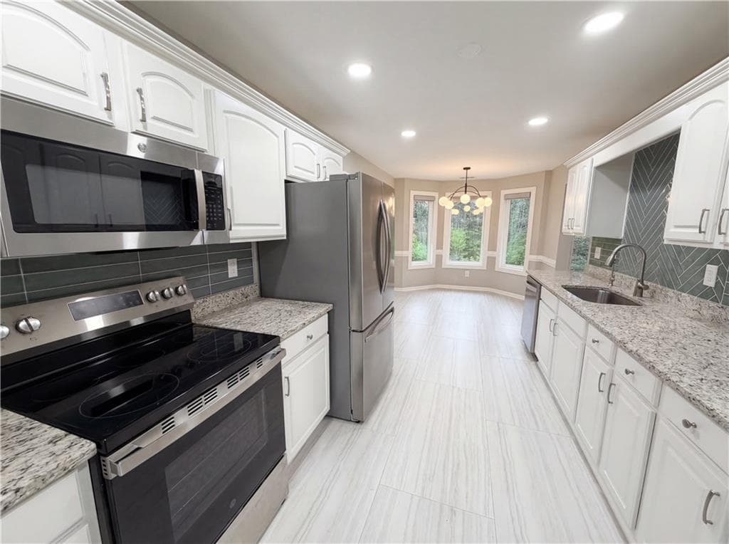 3 bedroom, 2 bathroom, 1,418 sq ft single family residence under contract at 4241 Grady Smith Road, Loganville, GA 30052 — photo 2
