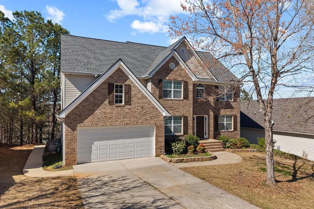 670 Roxford Ln, Buford, GA 30518 — most recent listing photo