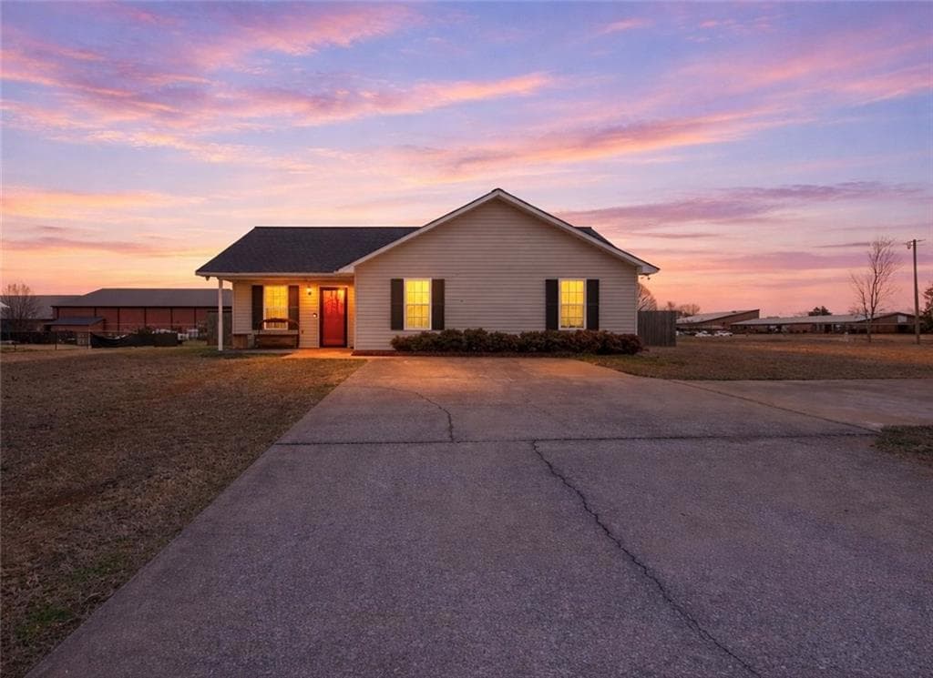 8 Stonegate Drive, Cedartown, GA 30125 — most recent listing photo