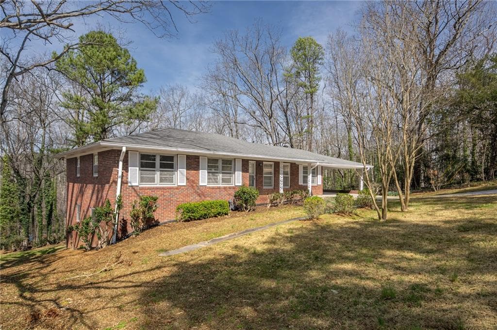 3 bedroom, 3 bathroom, 2,984 sq ft single family residence for sale at 33 Summit Drive, Lindale, GA 30147 — photo 2