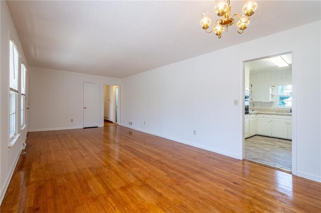 3 bedroom, 3 bathroom, 2,984 sq ft single family residence for sale at 33 Summit Drive, Lindale, GA 30147 — photo 10