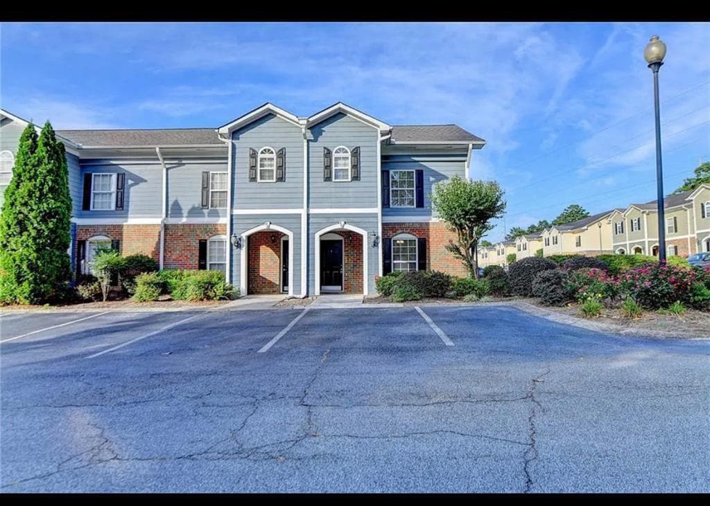 2 bedroom, 3 bathroom, 1,214 sq ft townhouse for rent at 810 Summer Place, Norcross, GA 30071 for $1,755 a month — photo 2