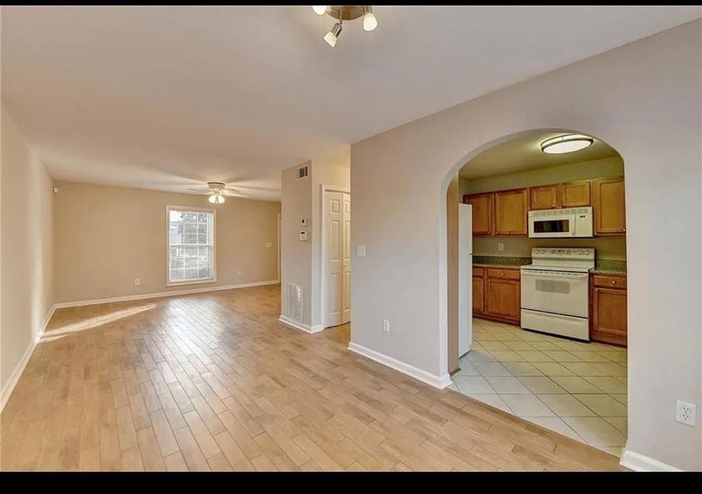 2 bedroom, 3 bathroom, 1,214 sq ft townhouse for rent at 810 Summer Place, Norcross, GA 30071 for $1,755 a month — photo 10