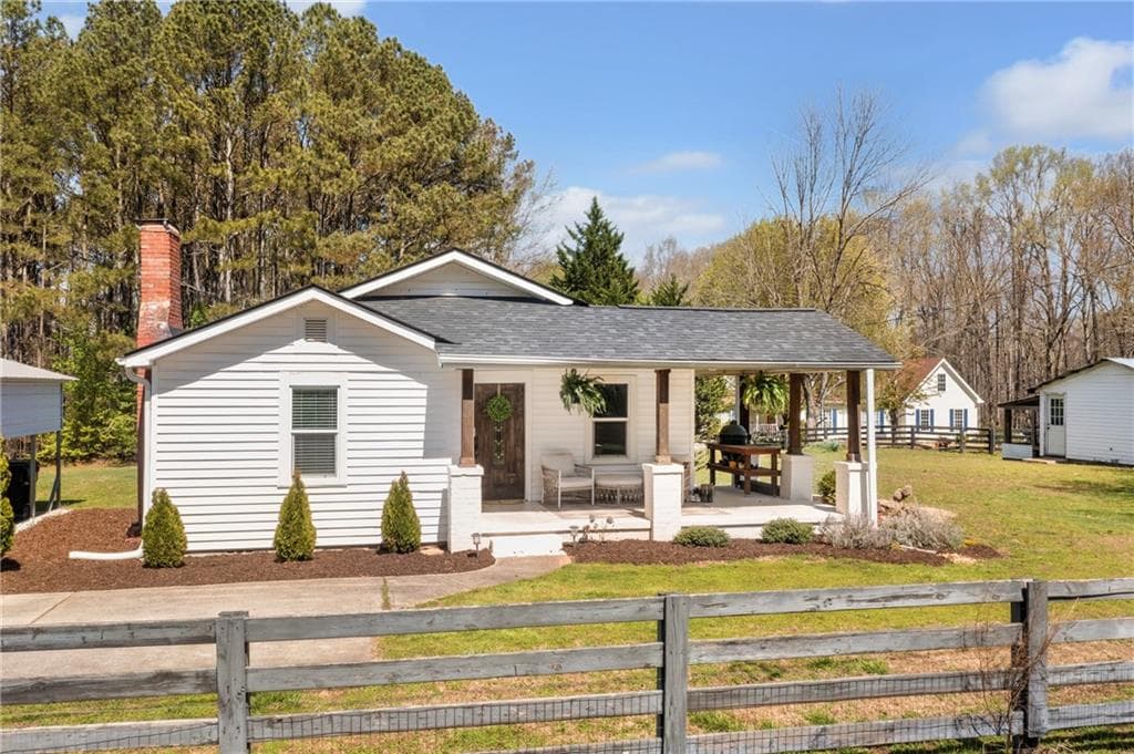 3020 Spot Road, Cumming, GA 30040 — most recent listing photo