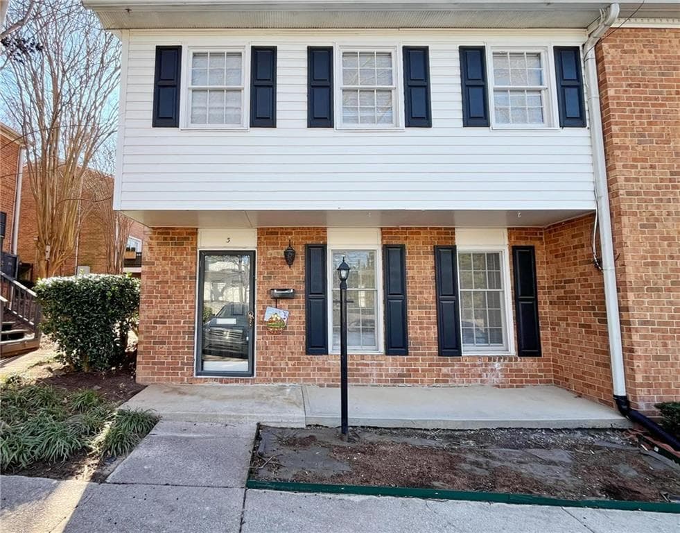 3 bedroom, 3 bathroom, 1,534 sq ft condominium sold at 6520 Roswell Road 3, Atlanta, GA 30328