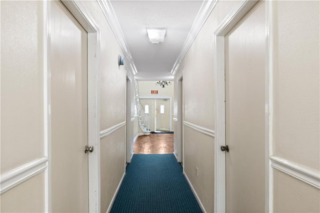 2 bedroom, 2 bathroom, 1,206 sq ft condominium under contract at 6851 Roswell Road O28, Atlanta, GA 30328 — photo 3