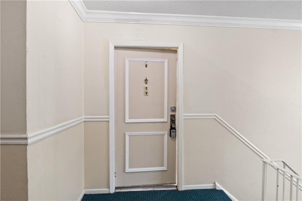 2 bedroom, 2 bathroom, 1,206 sq ft condominium under contract at 6851 Roswell Road O28, Atlanta, GA 30328 — photo 4