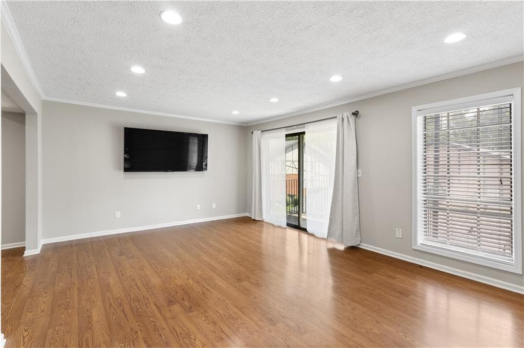 2 bedroom, 2 bathroom, 1,206 sq ft condominium under contract at 6851 Roswell Road O28, Atlanta, GA 30328 — photo 6