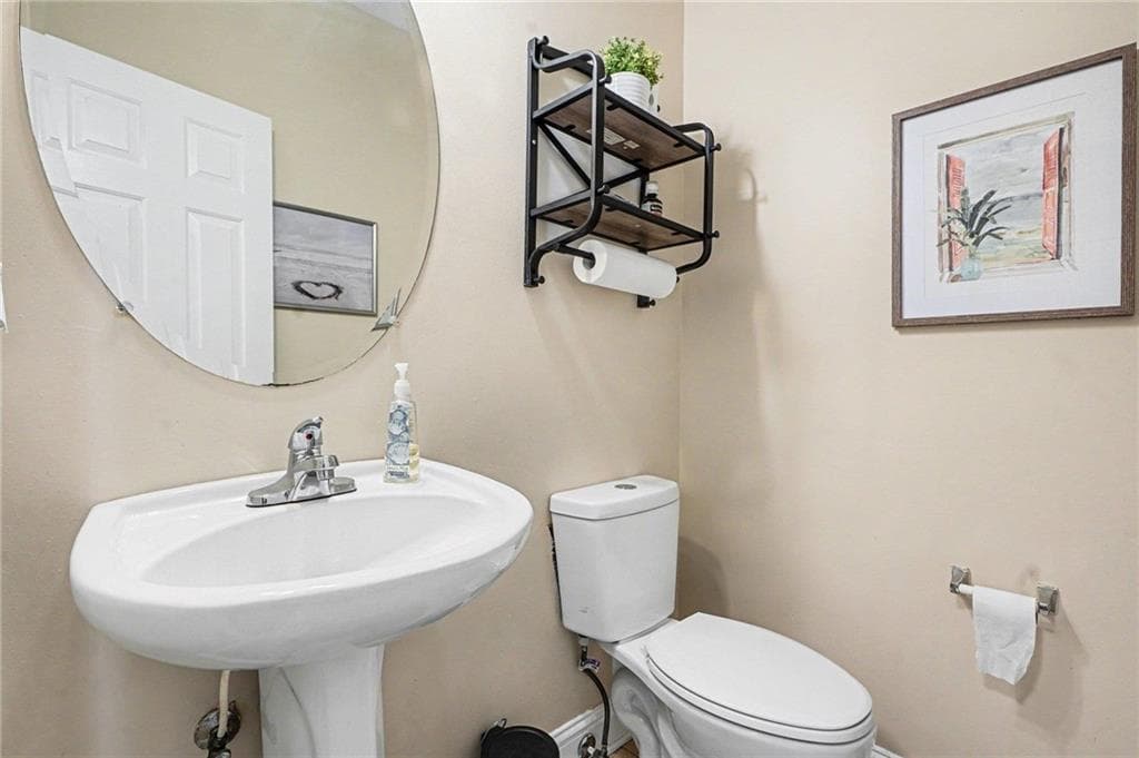 4 bedroom, 3 bathroom, 2,261 sq ft single family residence for sale at 226 Long Drive, Mcdonough, GA 30253 — photo 4