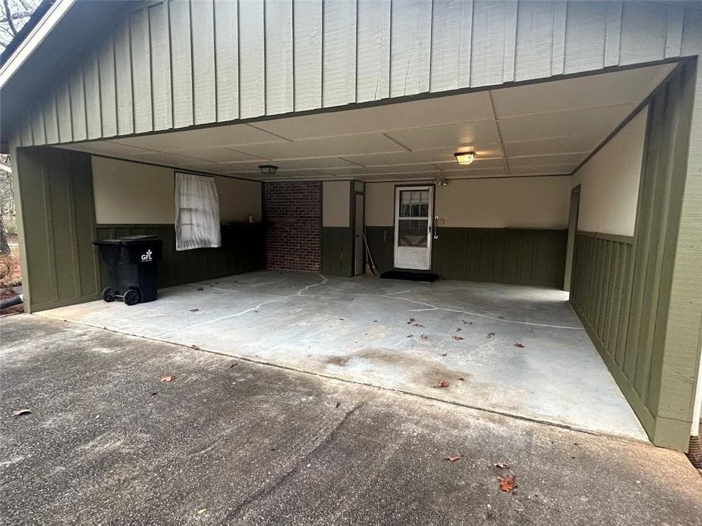 3 bedroom, 2 bathroom, 3,480 sq ft single family residence for sale at 8896 Hickory Hollow Drive, Douglasville, GA 30135 — photo 4