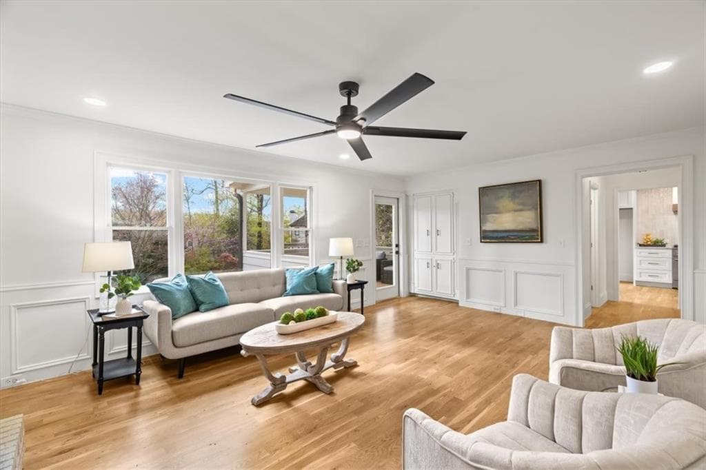 5 bedroom, 3 bathroom, 3,821 sq ft single family residence under contract at 4466 Windsor Oaks Circle, Marietta, GA 30066 — photo 9