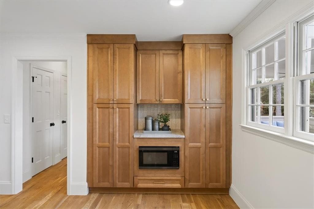 5 bedroom, 3 bathroom, 3,821 sq ft single family residence under contract at 4466 Windsor Oaks Circle, Marietta, GA 30066 — photo 4