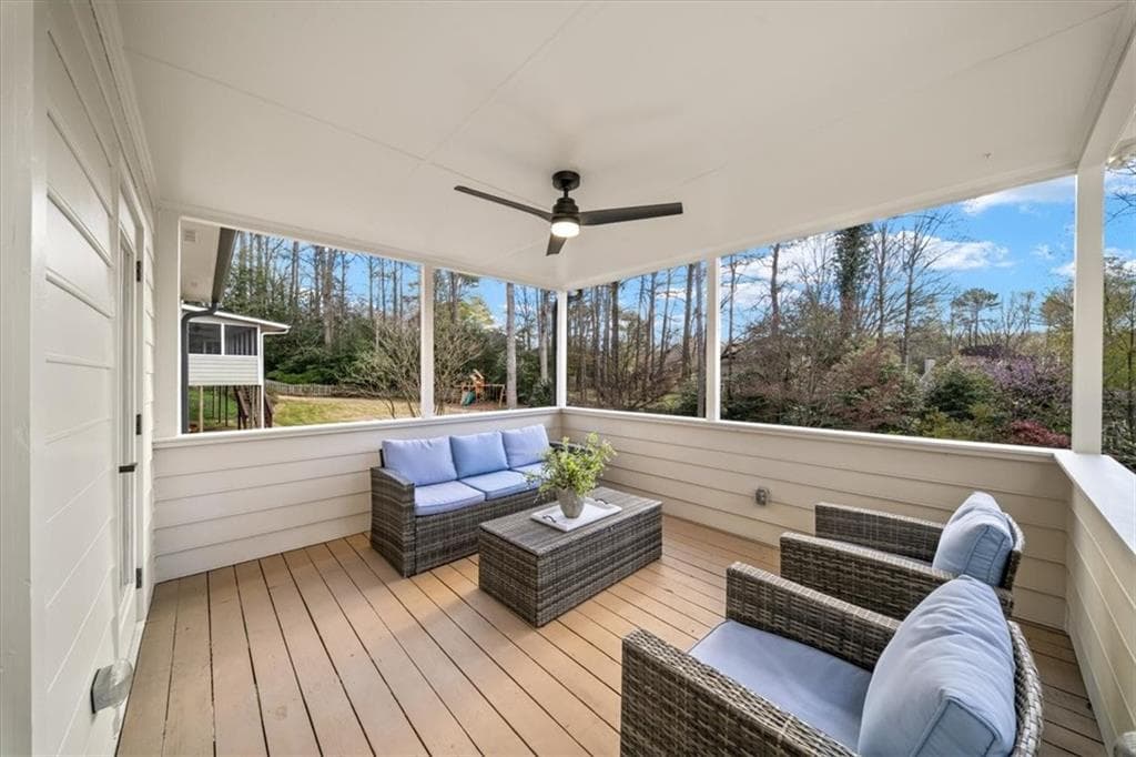 5 bedroom, 3 bathroom, 3,821 sq ft single family residence under contract at 4466 Windsor Oaks Circle, Marietta, GA 30066 — photo 5