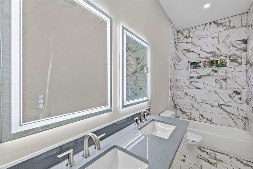 4 bedroom, 5 bathroom, 3,200 sq ft single family residence under contract at 2166 Belvedere Avenue, Atlanta, GA 30311 — photo 8