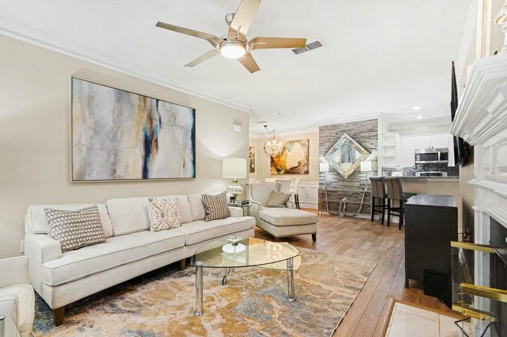 2 bedroom, 2 bathroom, 1,314 sq ft condominium sold at 2400 Cumberland Parkway 212, Atlanta, GA 30339