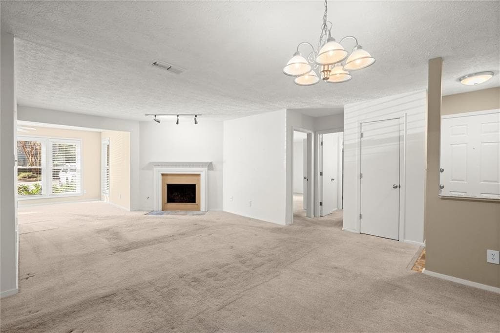 2 bedroom, 2 bathroom, 1,360 sq ft condominium for sale at 3209 Canyon Point Circle, Roswell, GA 30076 — photo 5
