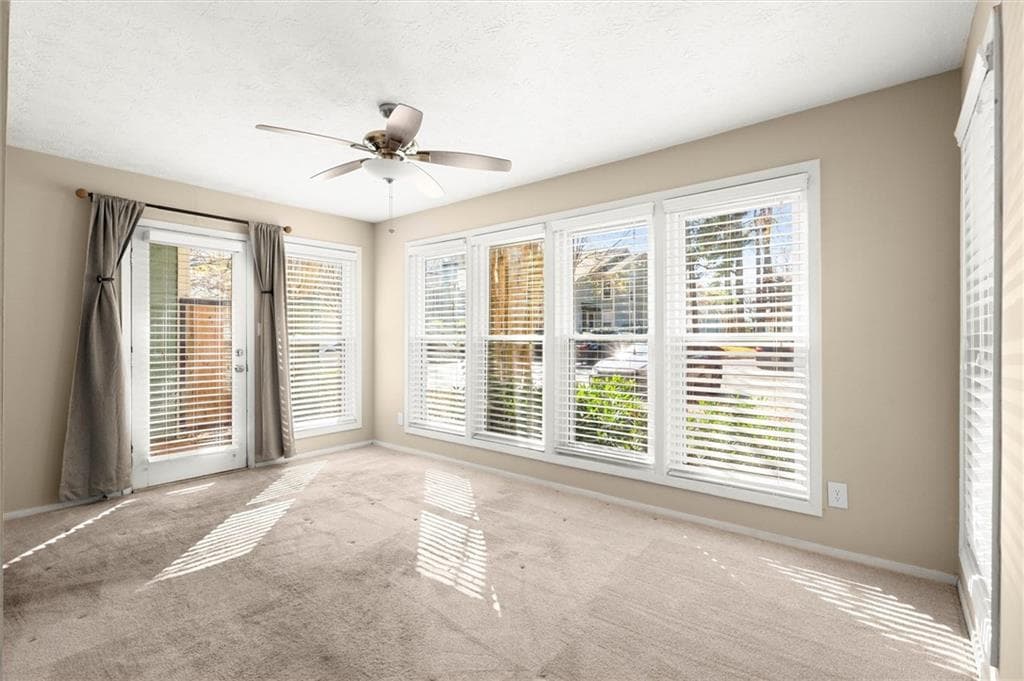 2 bedroom, 2 bathroom, 1,360 sq ft condominium for sale at 3209 Canyon Point Circle, Roswell, GA 30076 — photo 9