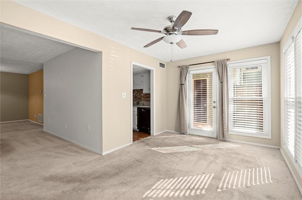 2 bedroom, 2 bathroom, 1,360 sq ft condominium for sale at 3209 Canyon Point Circle, Roswell, GA 30076 — photo 10