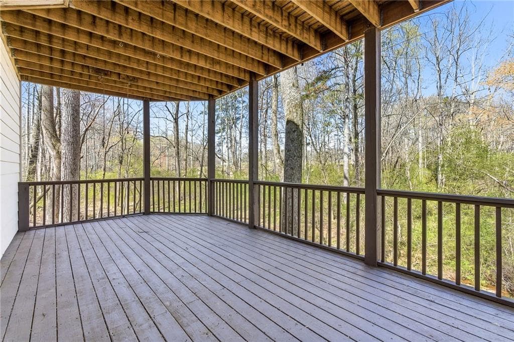 4 bedroom, 3 bathroom, 2,400 sq ft single family residence for sale at 5055 Hamptons Club Drive, Alpharetta, GA 30004 — photo 6