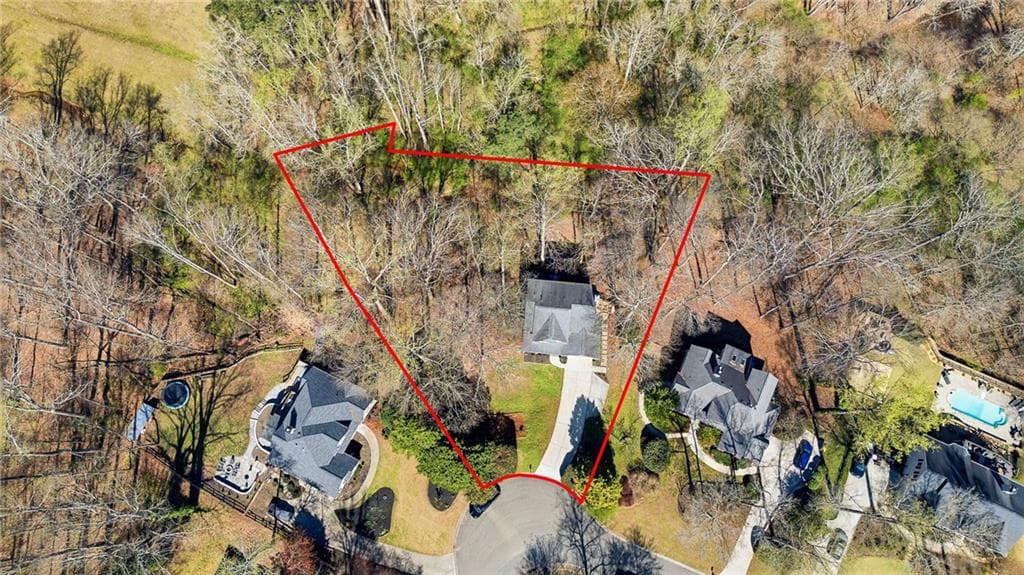 4 bedroom, 3 bathroom, 2,400 sq ft single family residence for sale at 5055 Hamptons Club Drive, Alpharetta, GA 30004 — photo 7