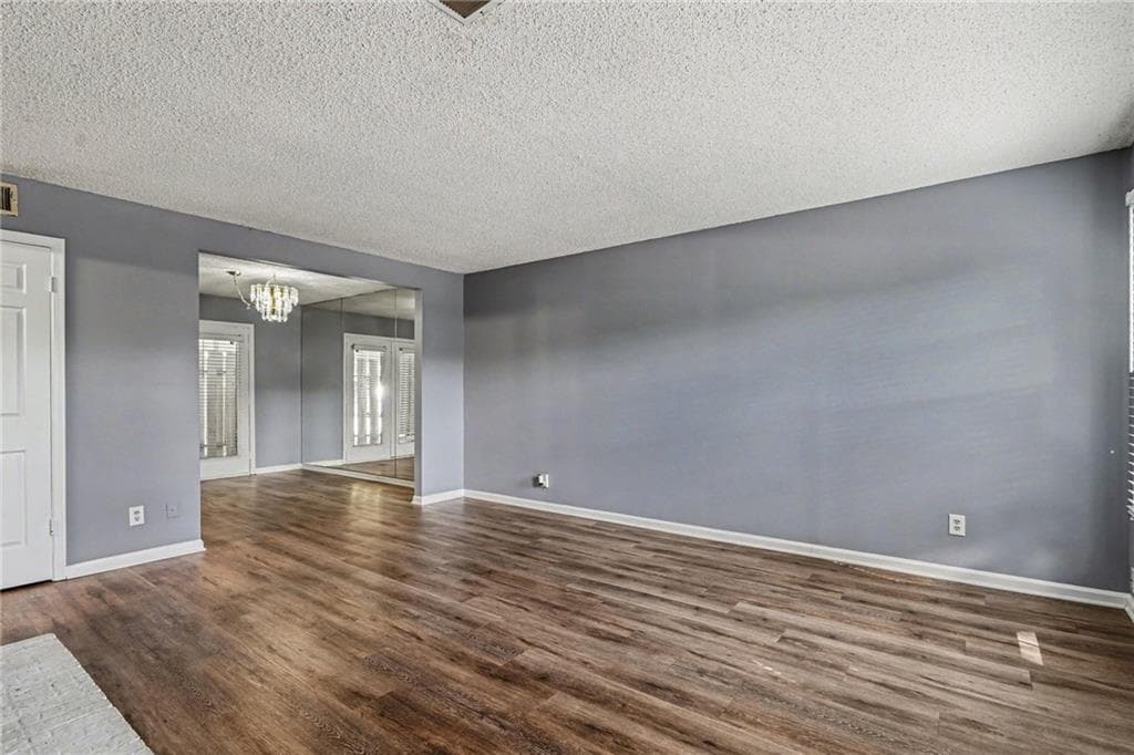 2 bedroom, 3 bathroom, 1,240 sq ft townhouse for sale at 1016 Old Holcomb Bridge Road, Roswell, GA 30076 — photo 5