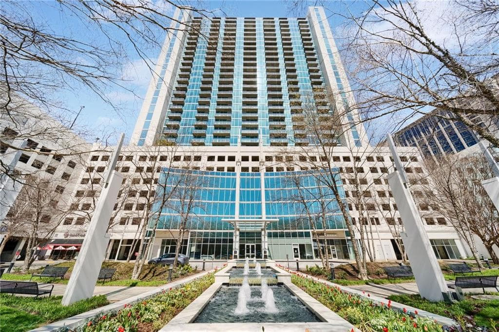 2 bedroom, 2 bathroom, 1,238 sq ft condominium sold at 3324 Peachtree Road 2705, Atlanta, GA 30326