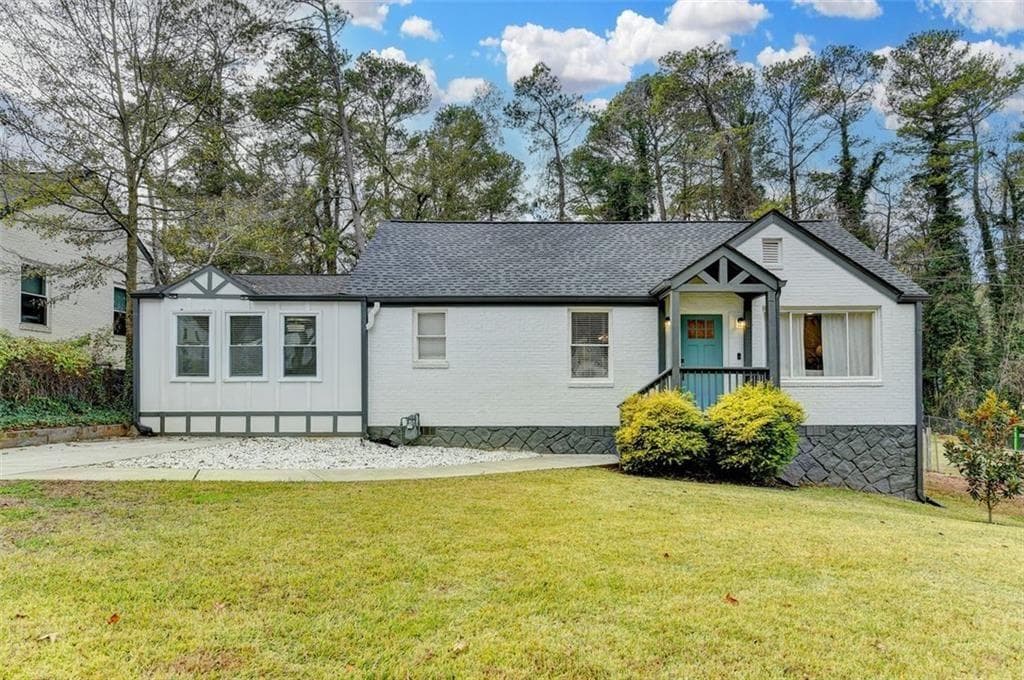 3 bedroom, 2 bathroom, 1,272 sq ft single family residence for sale at 1917 Don Juan Lane, Decatur, GA 30032 — photo 2