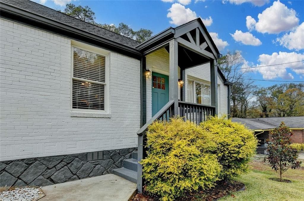 3 bedroom, 2 bathroom, 1,272 sq ft single family residence for sale at 1917 Don Juan Lane, Decatur, GA 30032 — photo 3