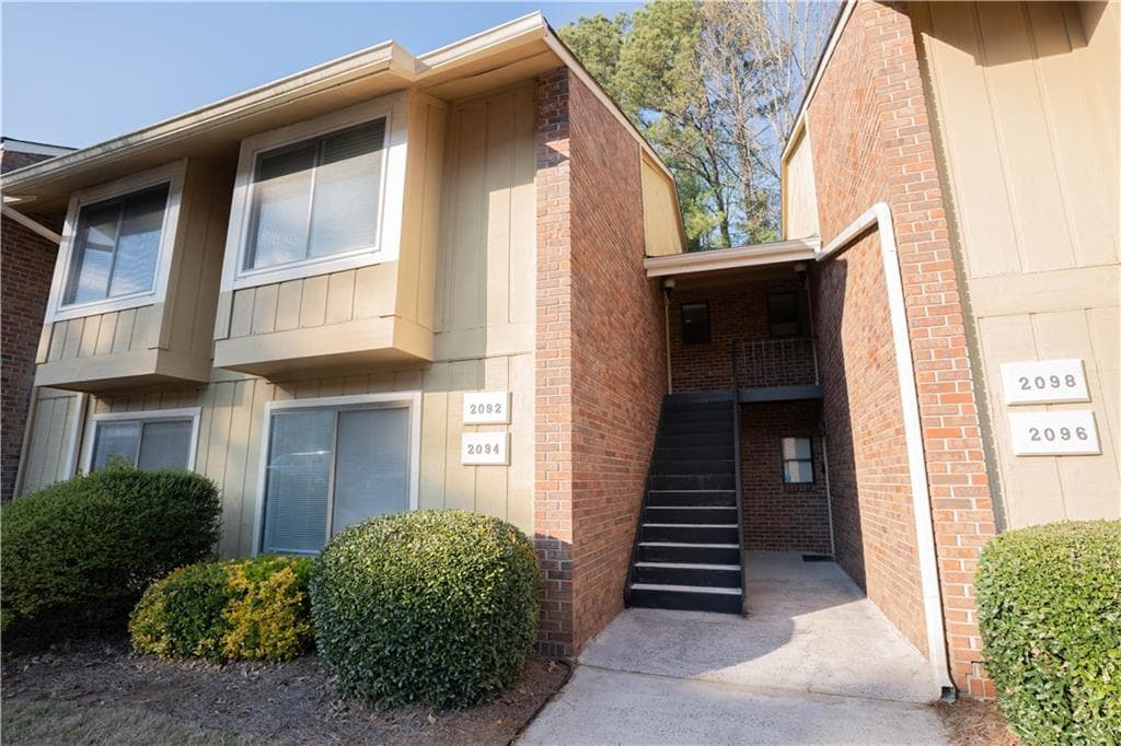2094 Powers Ferry Trace, Marietta, GA 30067 — most recent listing photo
