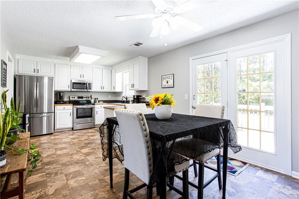 4 bedroom, 2 bathroom, 1,884 sq ft single family residence for sale at 1029 Preserve Lane, Bethlehem, GA 30620 — photo 10