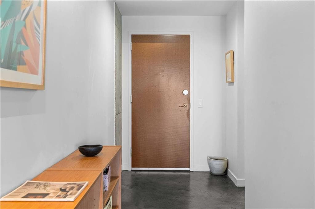 1 bedroom, 1 bathroom, 820 sq ft condominium under contract at 335 W Ponce De Leon Avenue 404, Decatur, GA 30030 — photo 6