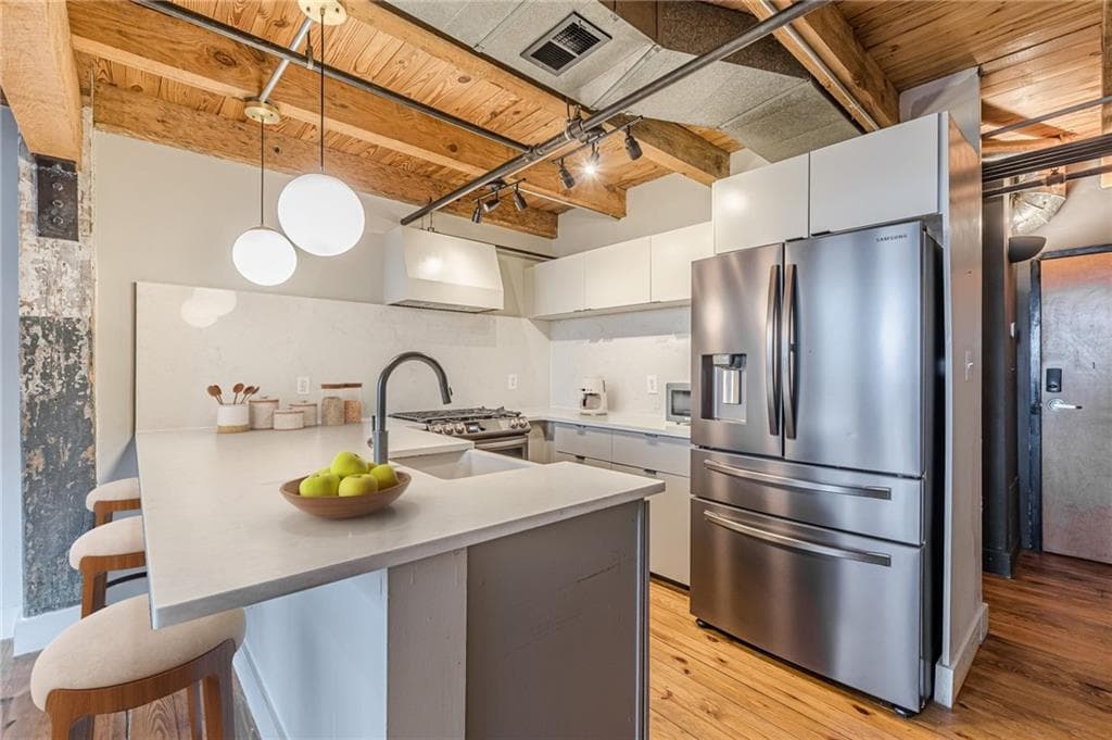 1 bedroom, 1 bathroom, 746 sq ft condominium for sale at 63 Mangum Street 3, Atlanta, GA 30313 — photo 2