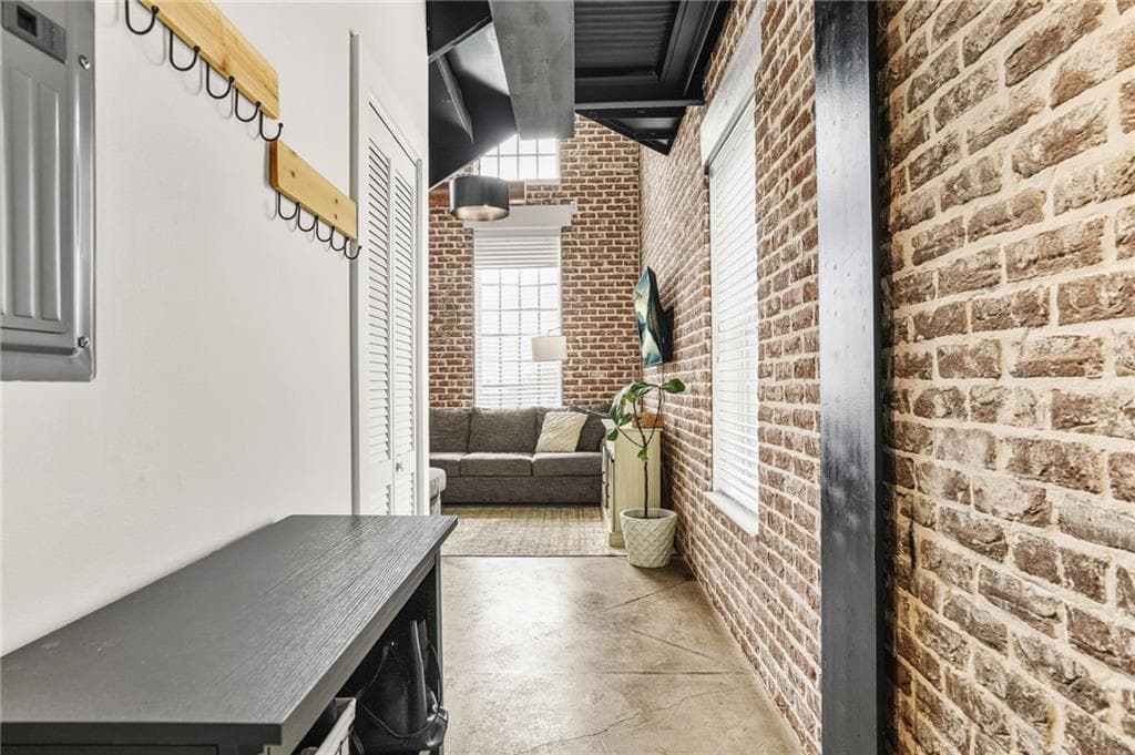 2 bedroom, 2 bathroom, 1,367 sq ft condominium for sale at 5434 Peachtree Road 119, Atlanta, GA 30341 — photo 2