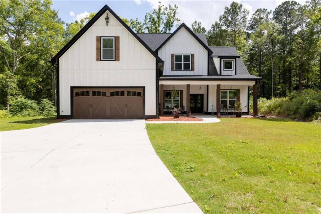 4 bedroom, 4 bathroom, 2,228 sq ft single family residence for sale at 181 S Chattahoochee Drive, Hogansville, GA 30230 — photo 1 of 44