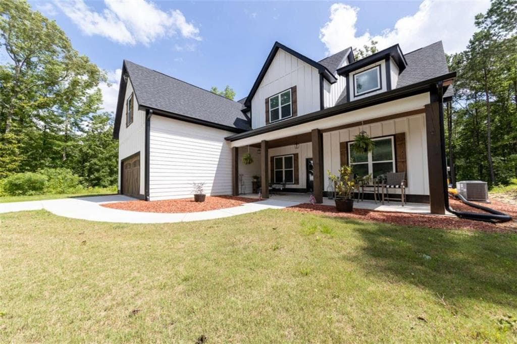 4 bedroom, 4 bathroom, 2,228 sq ft single family residence for sale at 181 S Chattahoochee Drive, Hogansville, GA 30230 — photo 4