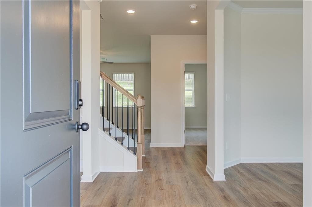 5 bedroom, 4 bathroom, 3,167 sq ft single family residence under contract at 1846 Kingsmere Run Drive, Loganville, GA 30052 — photo 2
