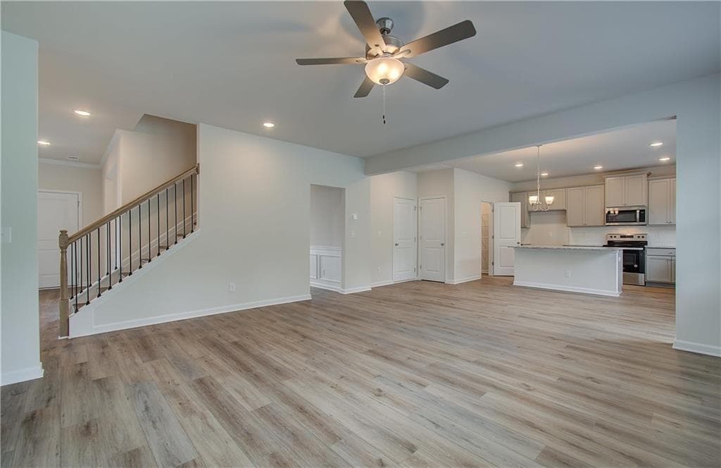 5 bedroom, 4 bathroom, 3,167 sq ft single family residence under contract at 1846 Kingsmere Run Drive, Loganville, GA 30052 — photo 10